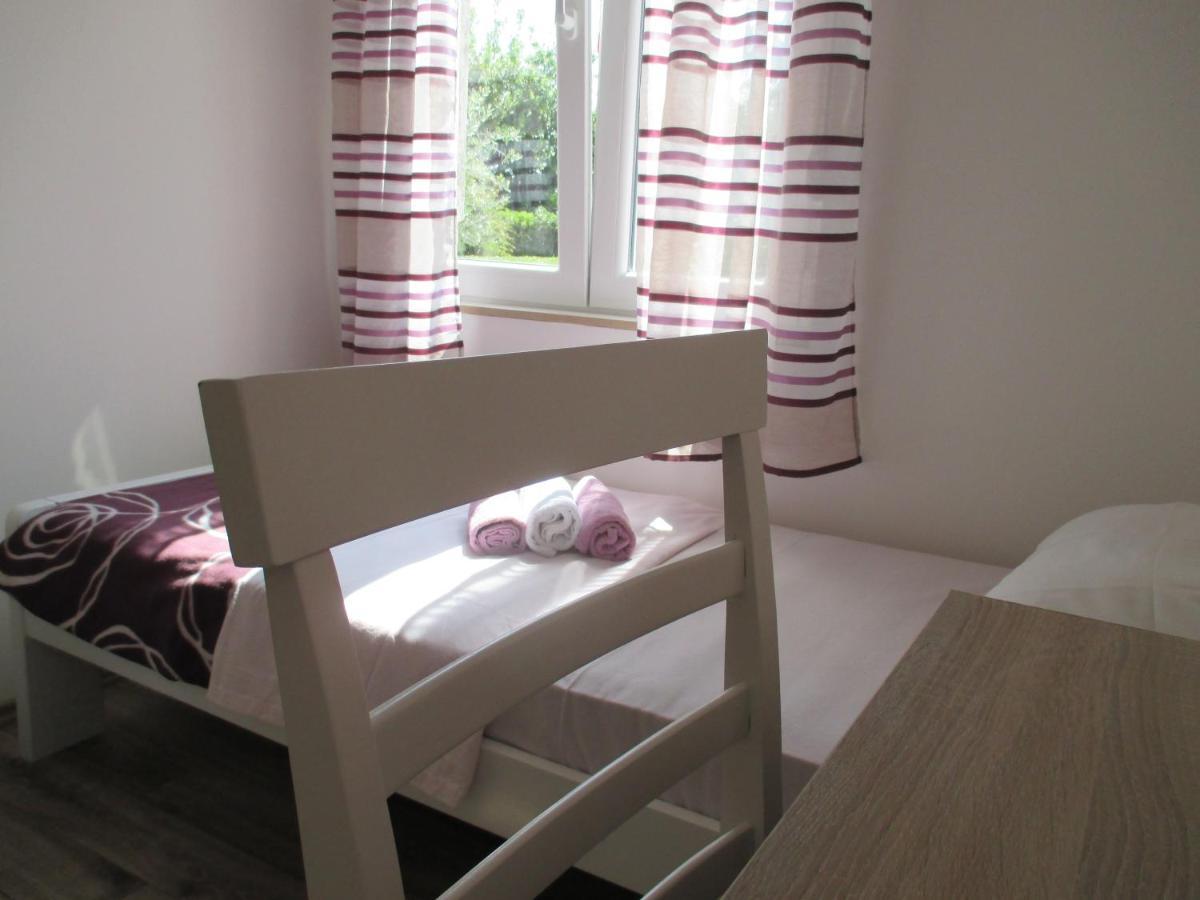Apartment Near Center,Beach,Bus +Free Parking Zara Esterno foto