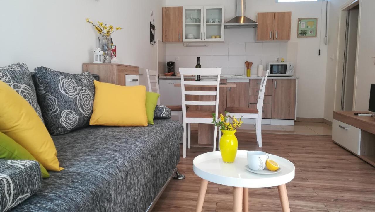 Apartment Near Center,Beach,Bus +Free Parking Zara Esterno foto